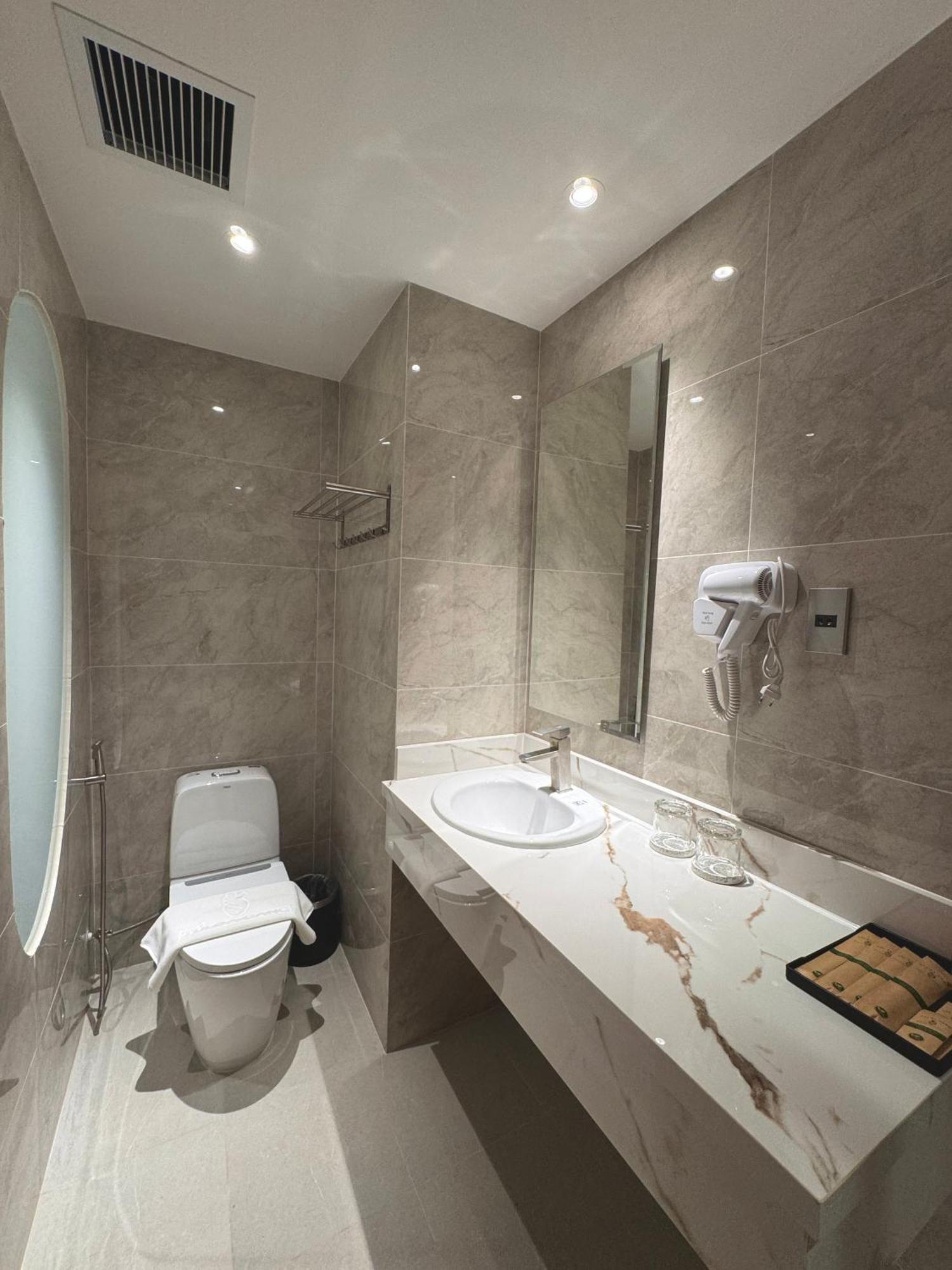 Tui Ba Gang Central Hotel دالات المظهر الخارجي الصورة